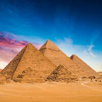 986 Pyramids at Giza.jpg